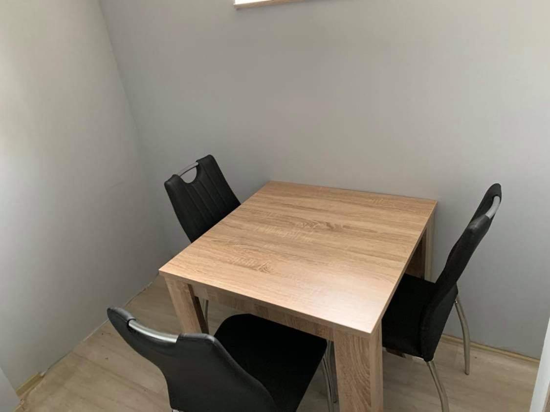 Beregi Apartman Tiszaújváros Eksteriør billede