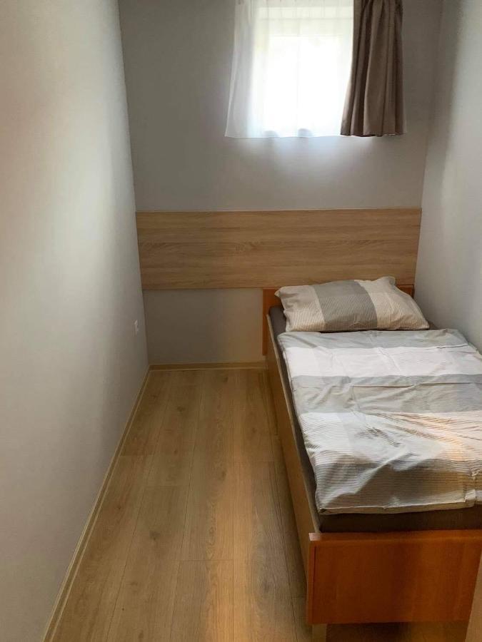 Beregi Apartman Tiszaújváros Eksteriør billede