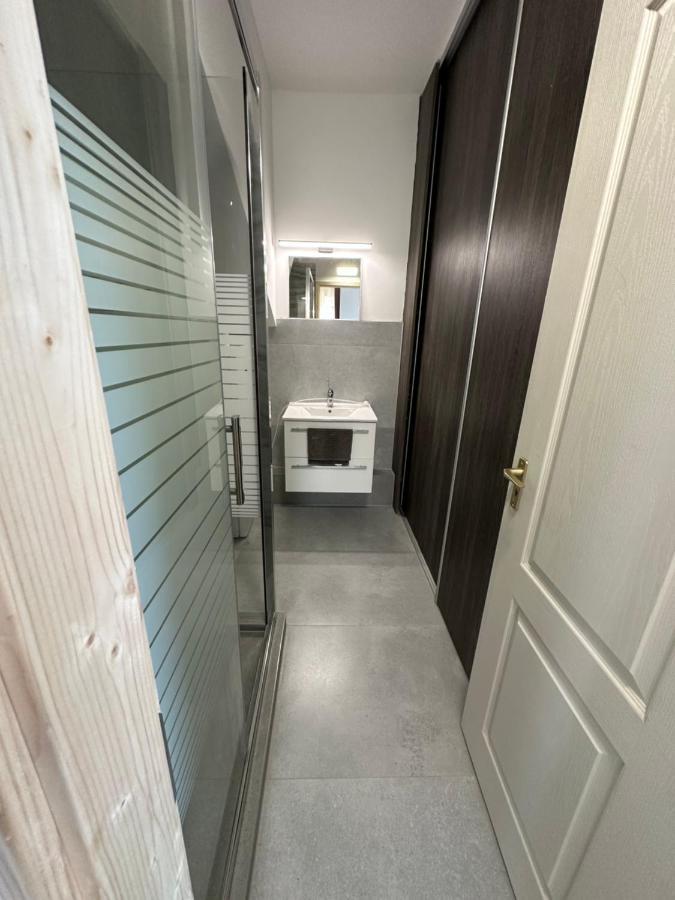 Beregi Apartman Tiszaújváros Eksteriør billede