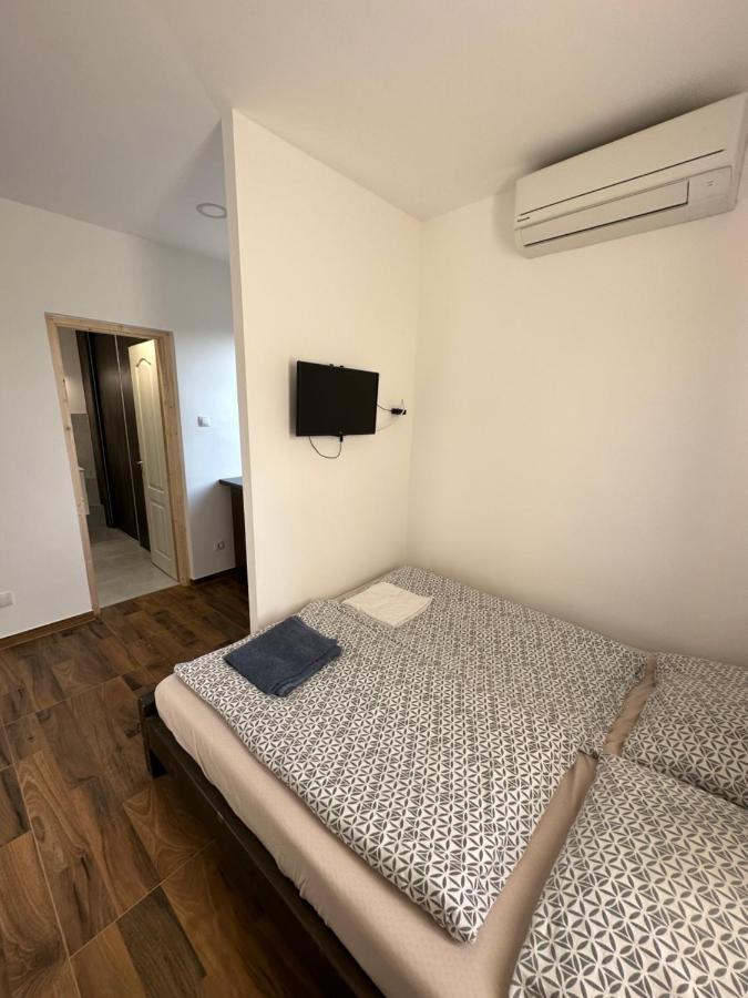 Beregi Apartman Tiszaújváros Eksteriør billede