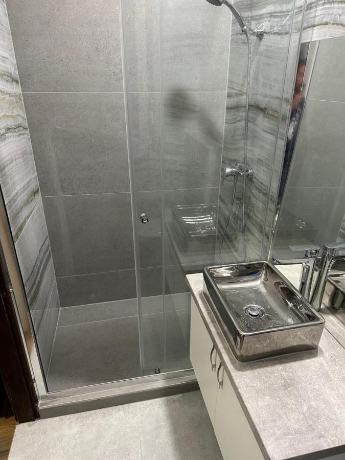 Beregi Apartman Tiszaújváros Eksteriør billede