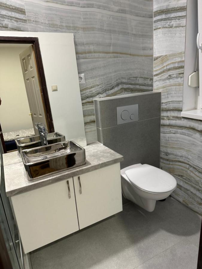 Beregi Apartman Tiszaújváros Eksteriør billede